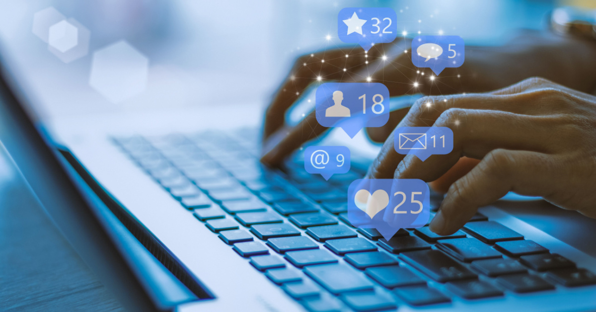 Cover Omnichannel Contact Center: come potenziare il servizio usando al meglio i social media