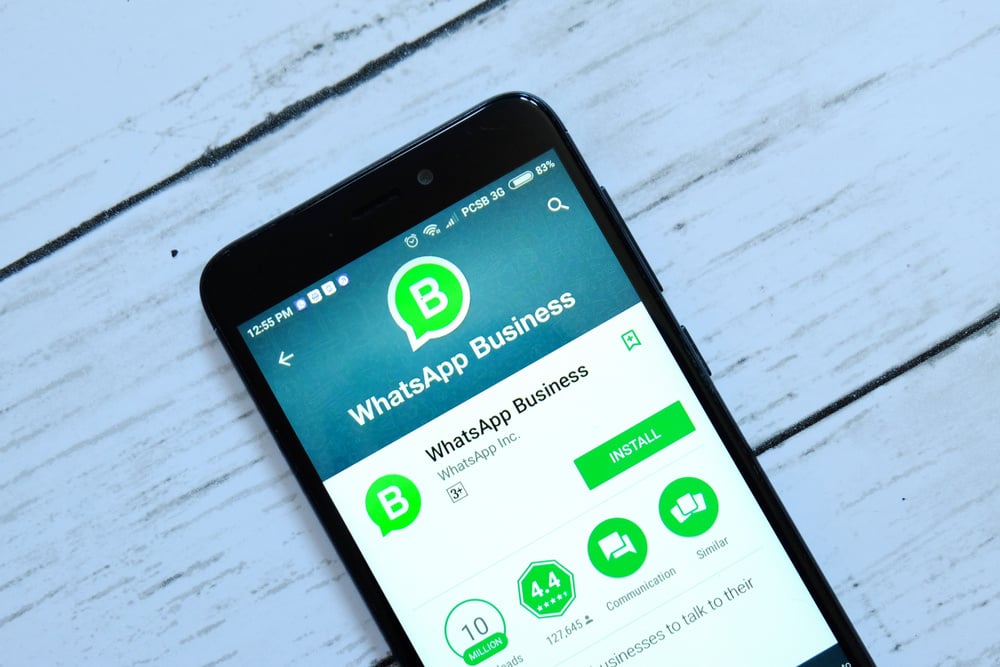 Cover CRM WhatsApp: percorsi automatizzati per velocizzare il servizio clienti
